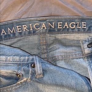 American Eagle light-washed low loose jeans